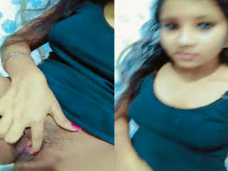 NAUGHTY GF SHOWING HER HORNY DESIRABLE PUSSY