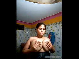 Desi aunty massive Boobs showing pressing
