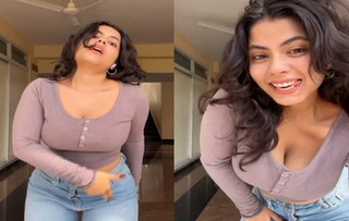 Insta thot hothess lavanya shaking her busty body