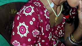 Bibi ke saheli ko kurshi par baitha kar land uski muh me diya