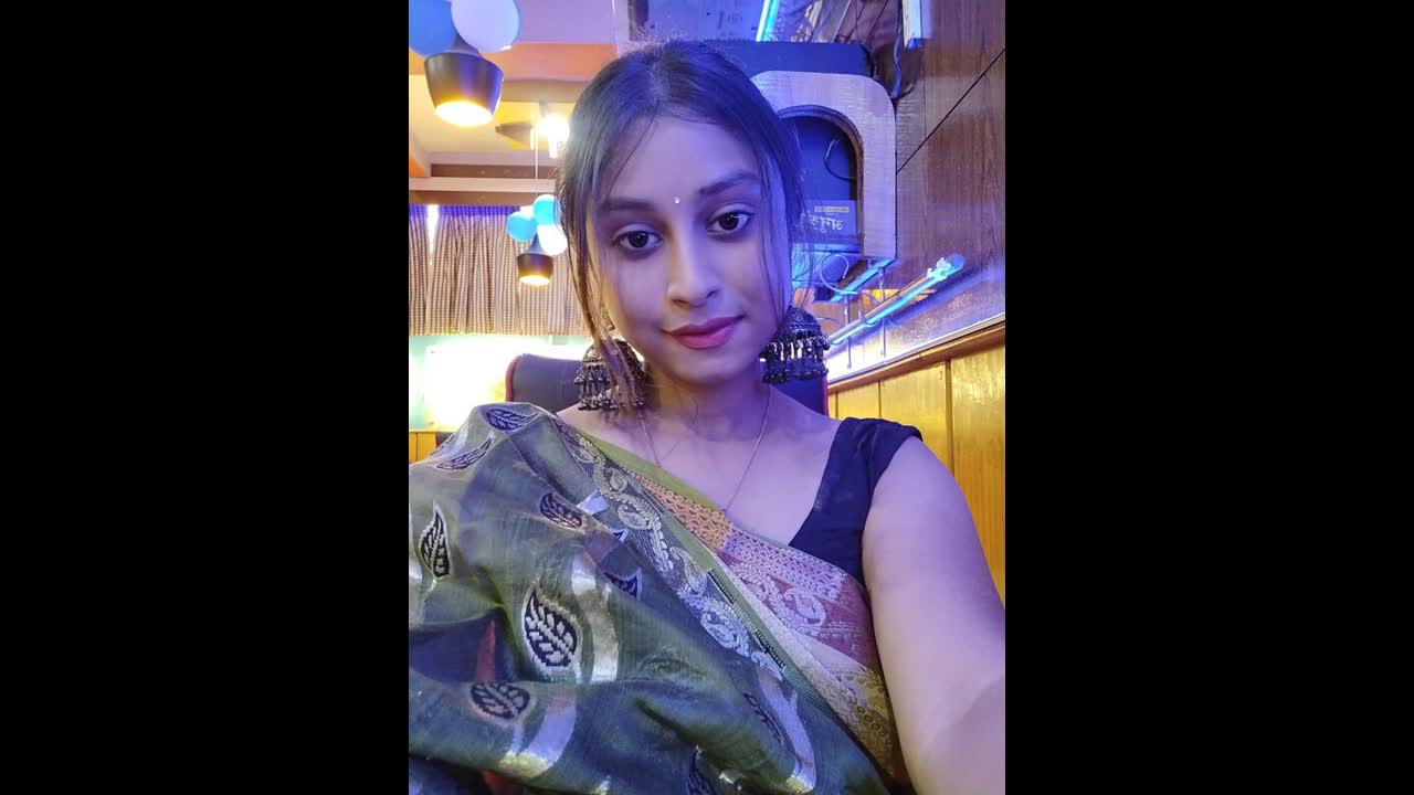 Beautiful Kolkata Babe More Pics And 1 Clip