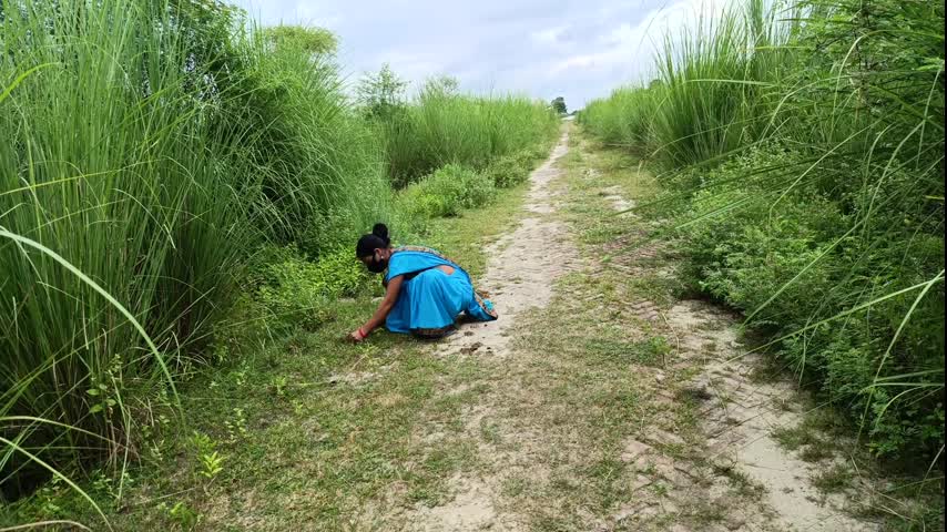 The Brother-in-law Took the Sister-in-law to the Canal and Almost Her Very Fiercely and Then Was Caught
