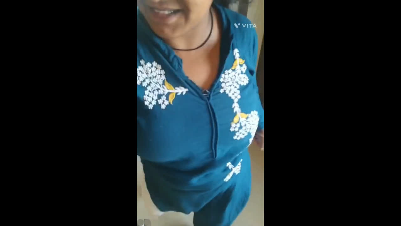 Chubby housewife hardcore sex MMS with friend